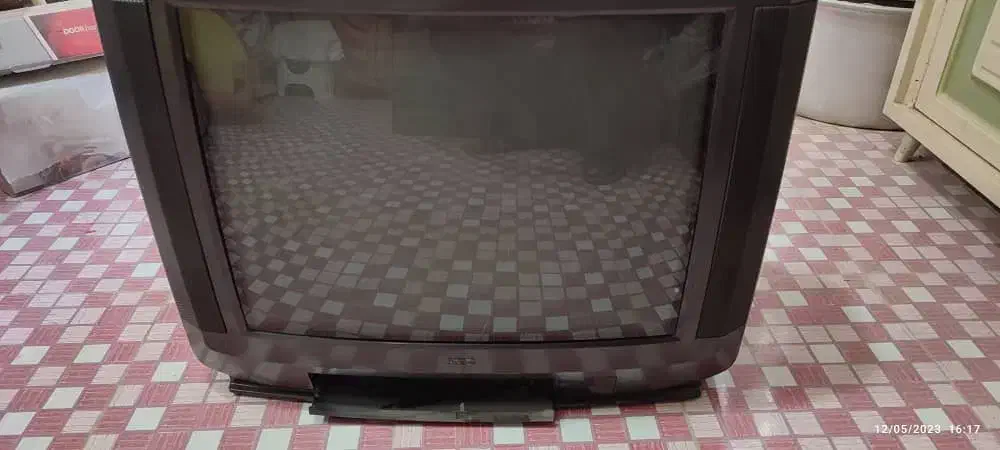 تلویزیون نک 21 اینج|تلویزیون و پروژکتور|میبد, |دیوار