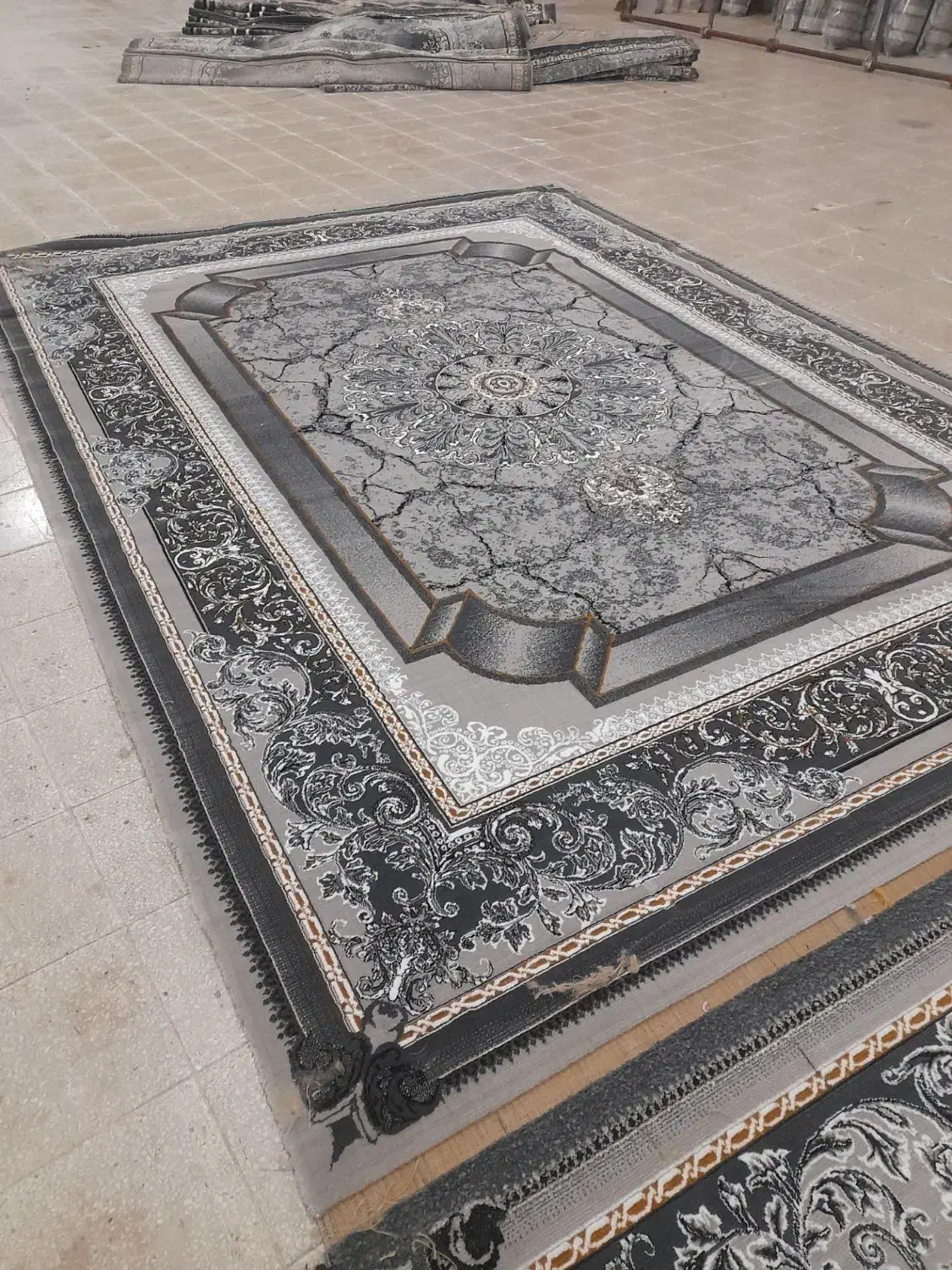 فرش  باران|فرش|سیرجان, |دیوار