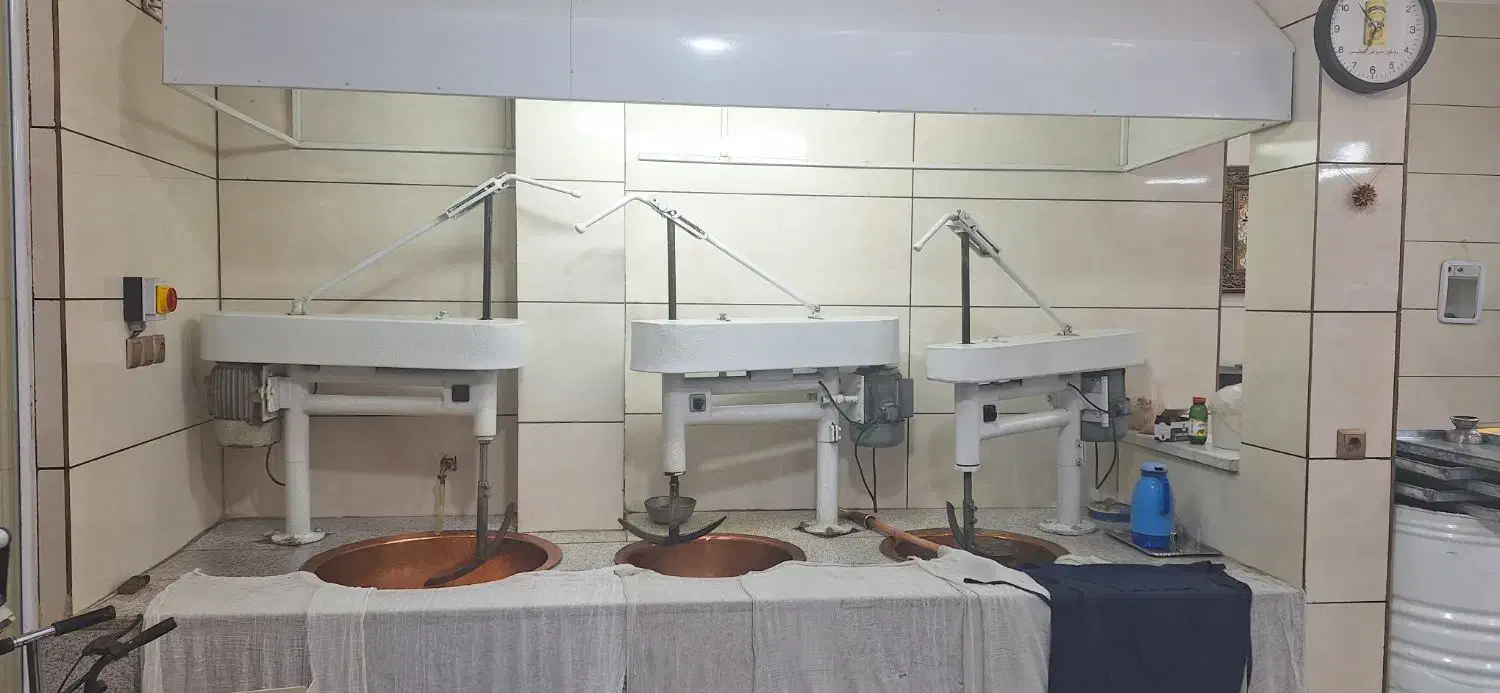 کارگر سوهان پزی|استخدام خدمات فروشگاه و رستوران|قم, آزادگان|دیوار