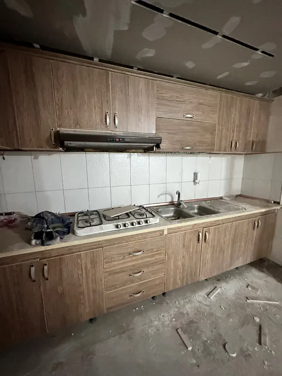 فروش کابینت سالم در حد|مصالح و تجهیزات ساختمان|رشت, کوی مهر|دیوار