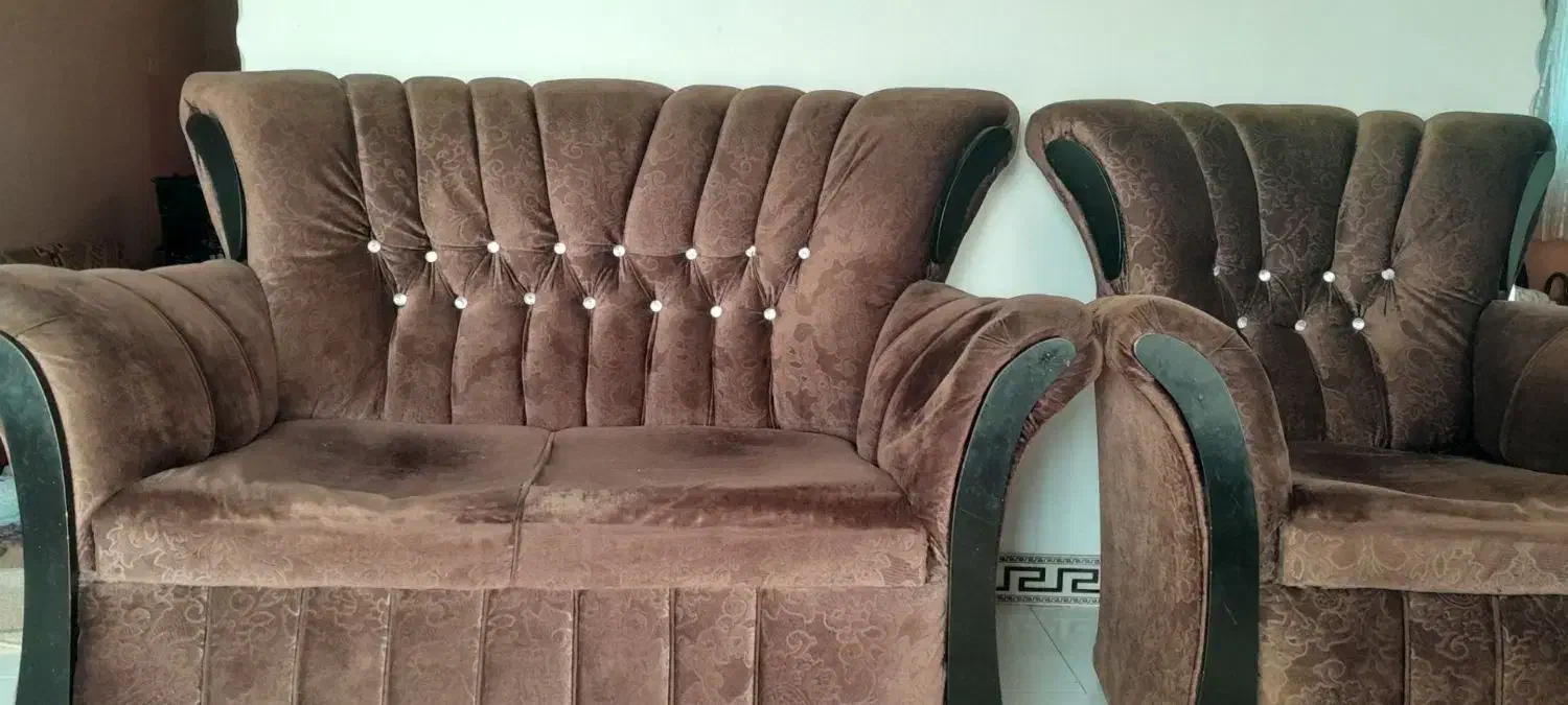 مبل ۶ نفره به همراه جلو مبلی ۵تکه|مبلمان خانگی و میز عسلی|سنگر, |دیوار