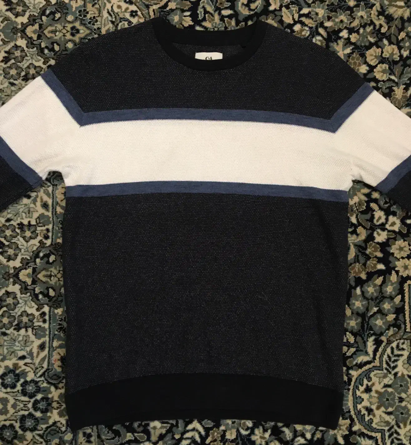 ۲ تا بافت|لباس|یزد, |دیوار