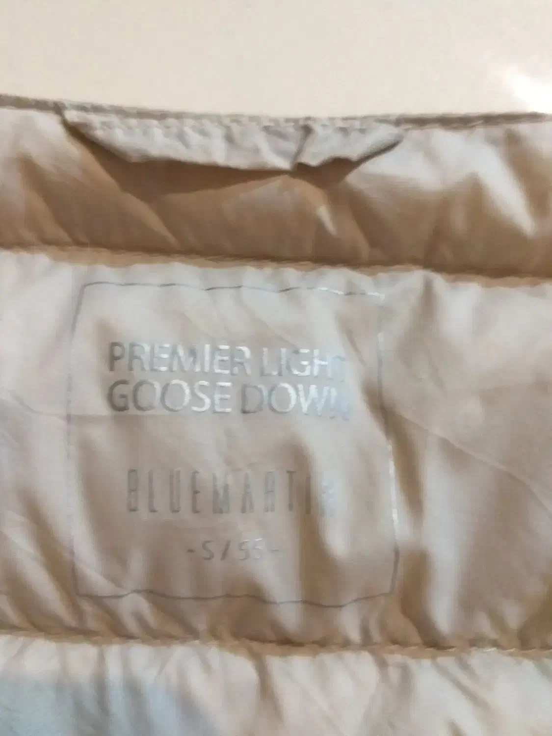 کاپشن زنانه|لباس|ری, سرتخت|دیوار