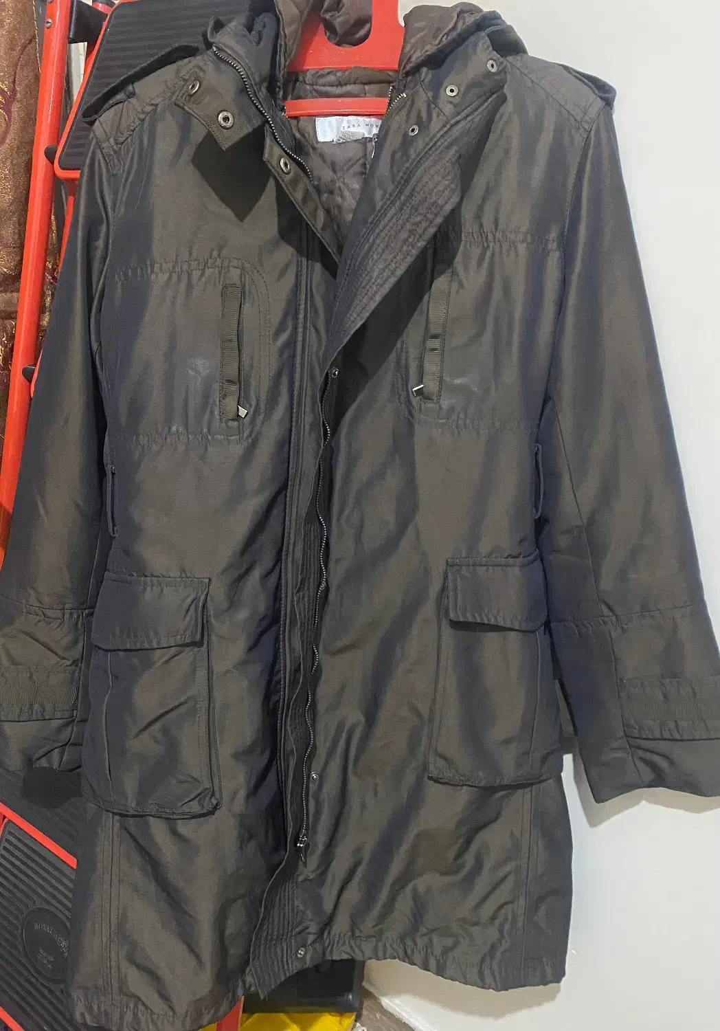 بارونی|لباس|ری, دیلمان|دیوار