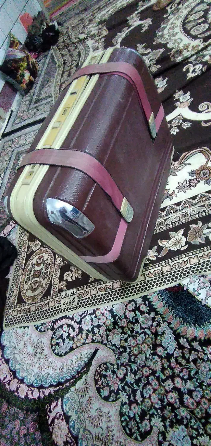 چمدان لیزری درحدنو کلا کناربوده|کیف، کفش، کمربند|ساوه, |دیوار
