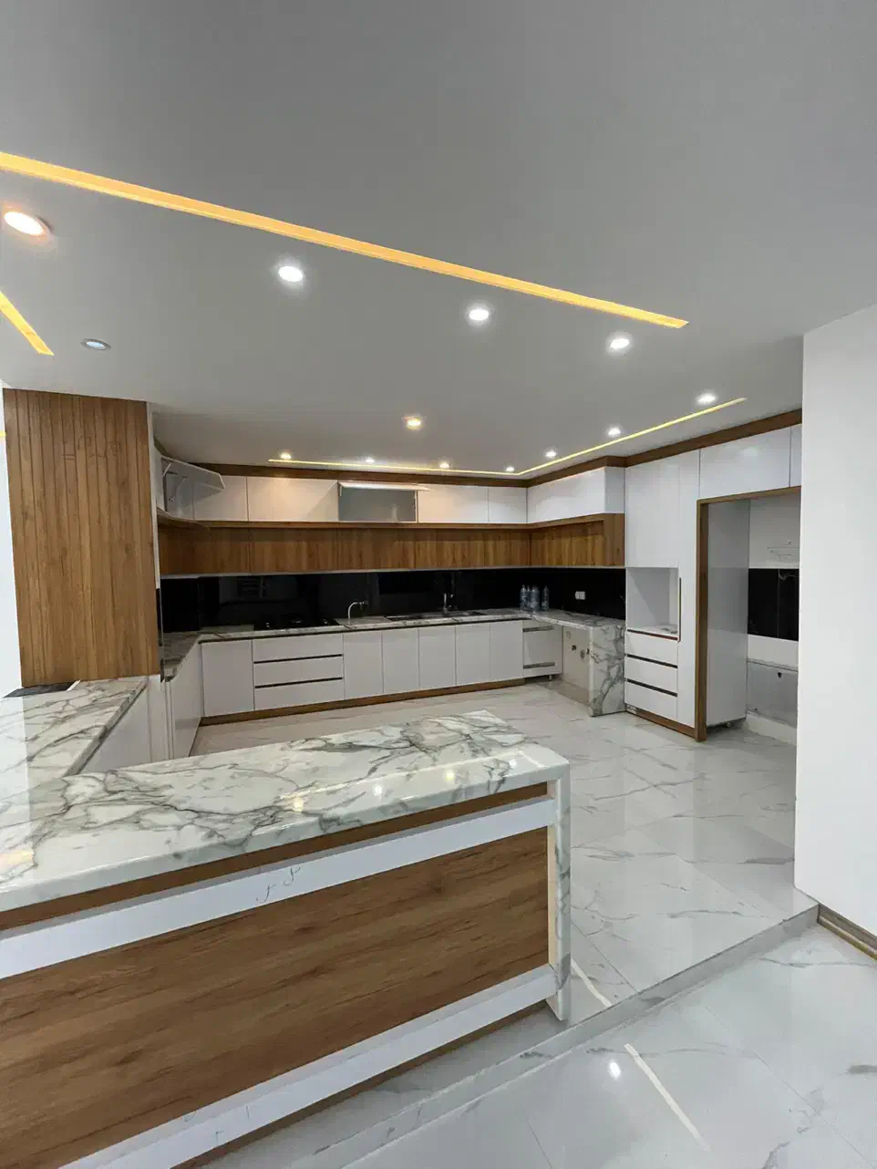 ۲۲۵متر/تک واحدی/ دو بر نور/ رهن دار/ابن سینا|فروش آپارتمان|یاسوج, |دیوار