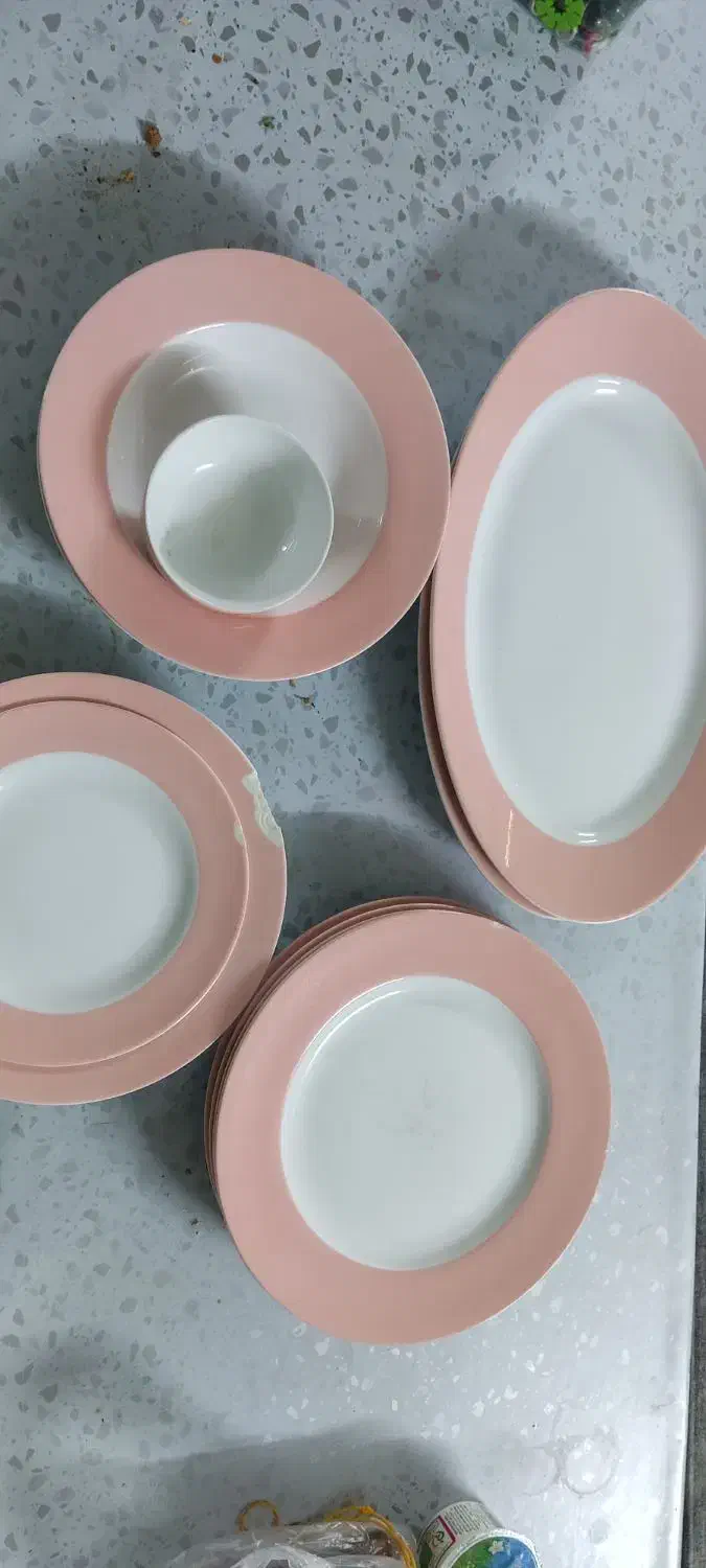 سرویس چینی لبهصورتی جهت کسری|ظروف سرو و پذیرایی|مشهد, گاز|دیوار