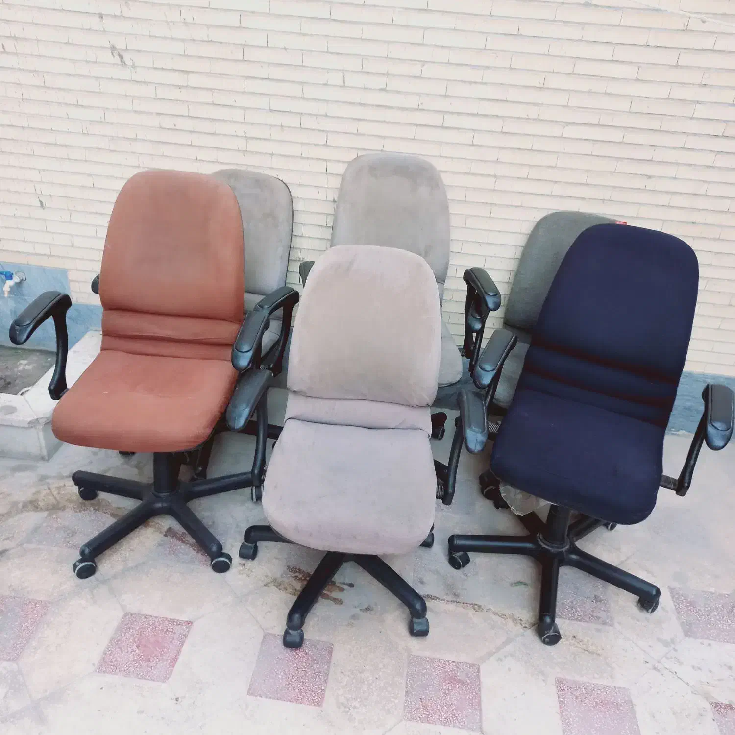 صندلی چرخ دار و میزکار|صندلی و نیمکت|بندرعباس, |دیوار