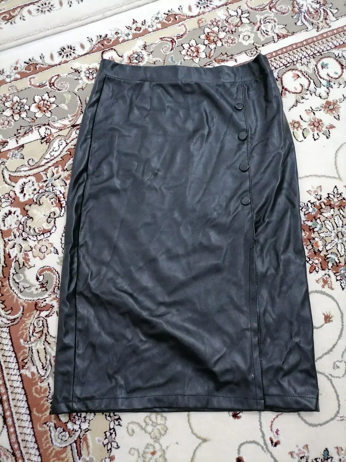 لباس مجلسی|لباس|قنوات, |دیوار