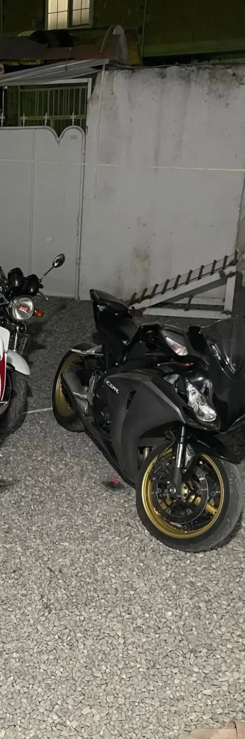 cbr1000 2010|موتورسیکلت|تهران, شهرک شریفی|دیوار