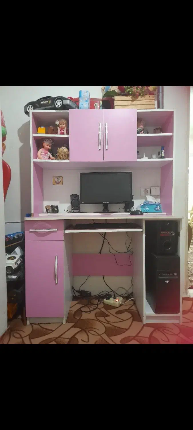 میزتحریر کاملا سالم جنس ام دی اف|مبلمان خانگی و میز عسلی|نسیمشهر, |دیوار