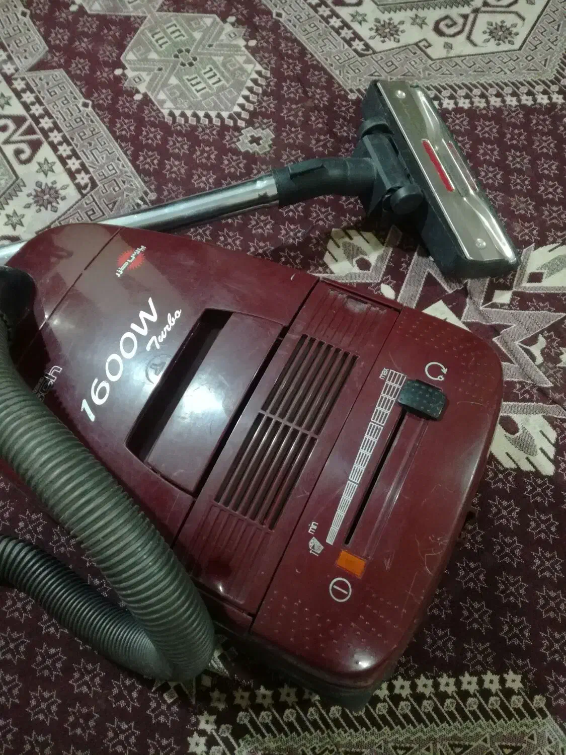 ضبط سونی و باند جارو برقی پارس خزر و دوربین عکاسی|سیستم صوتی خانگی|شیراز, دباغ خانه|دیوار