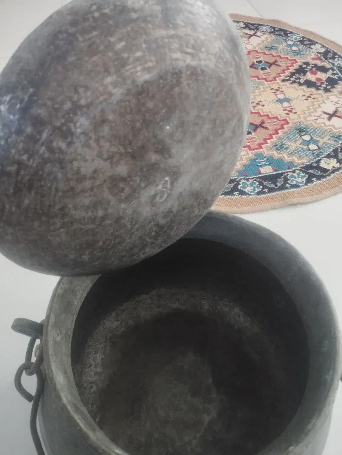 دوگوله|کلکسیون اشیاء عتیقه|اراک, |دیوار