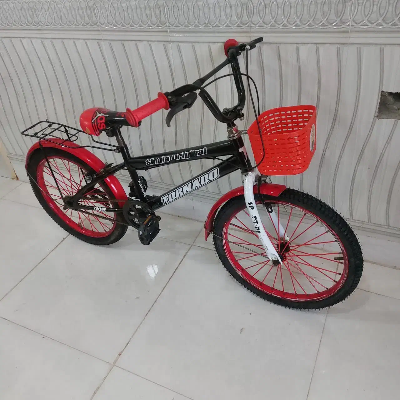 دوچرخه ۲۰ قرمز رنگ تمیز فروشی|دوچرخه، اسکیت، اسکوتر|آبادان, |دیوار