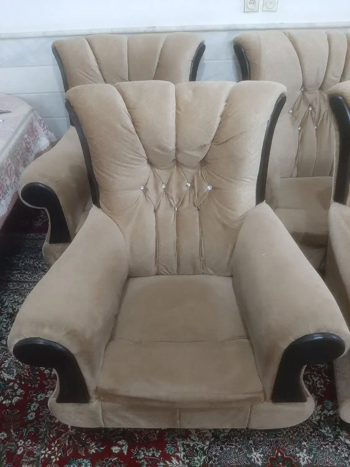 مبل ۷ نفره|مبلمان خانگی و میز عسلی|قم, بنیاد|دیوار