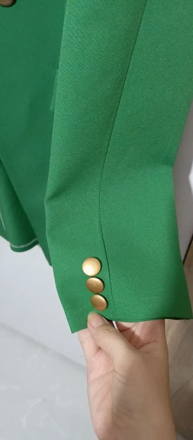 کت تک|لباس|مشهد, شهید معقول|دیوار