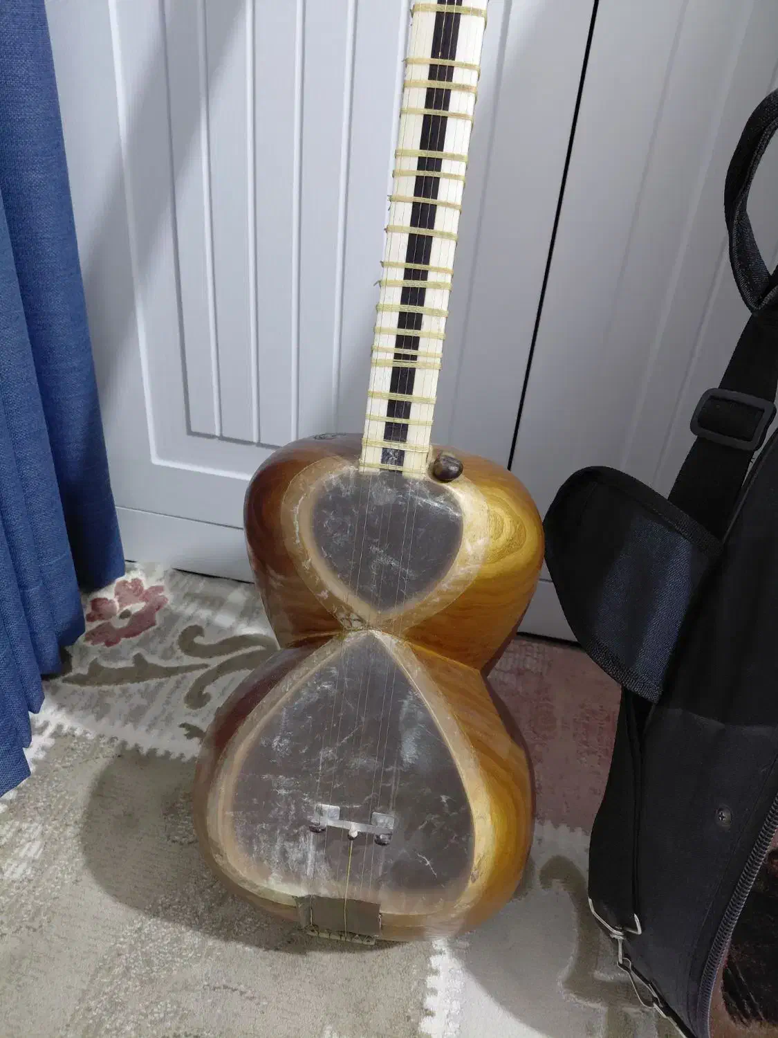 تار دست ساز|سازهای سنتی|سنندج, |دیوار