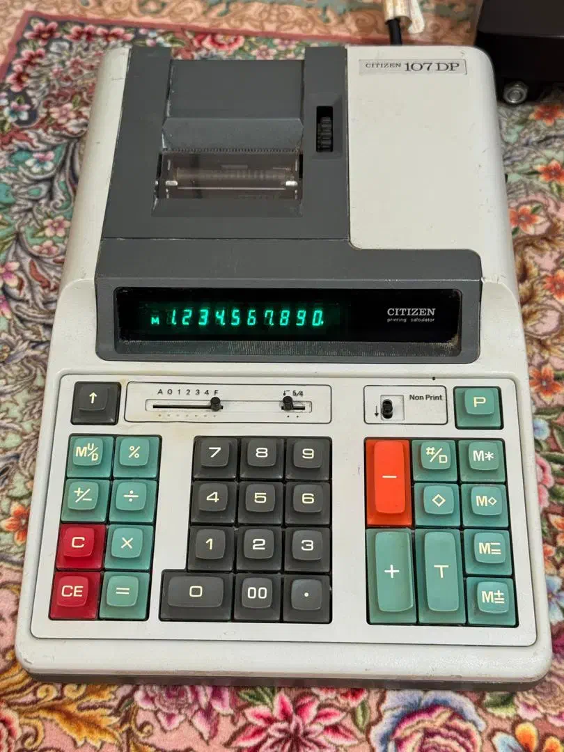 ماشین حساب برقی|کلکسیون اشیاء عتیقه|تهران, جیحون|دیوار