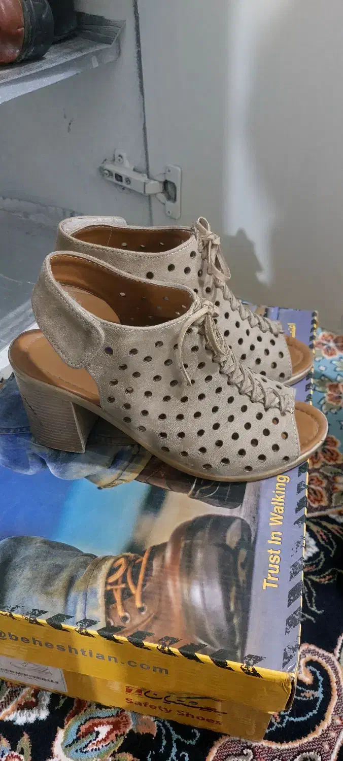 کفش|کیف، کفش، کمربند|خرم‌آباد, |دیوار