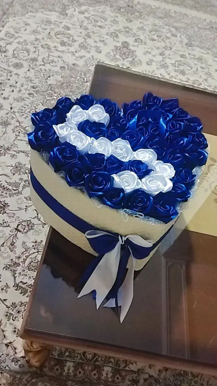 گل های روبانی|گل مصنوعی|میانه, |دیوار