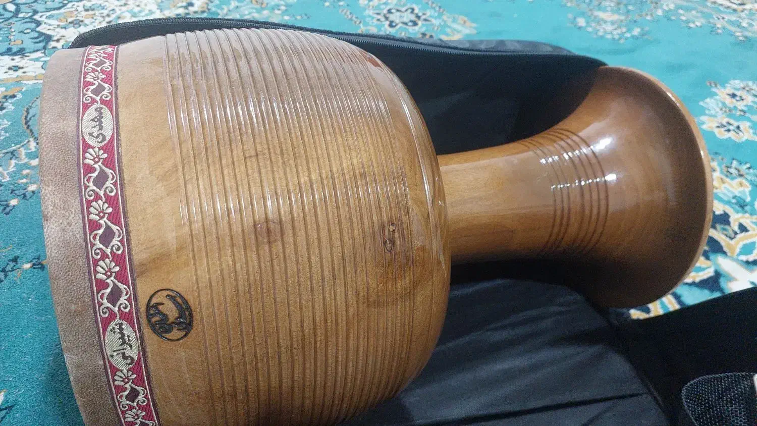 تنبک سه مهر شیرانی|سازهای سنتی|کرمان, |دیوار