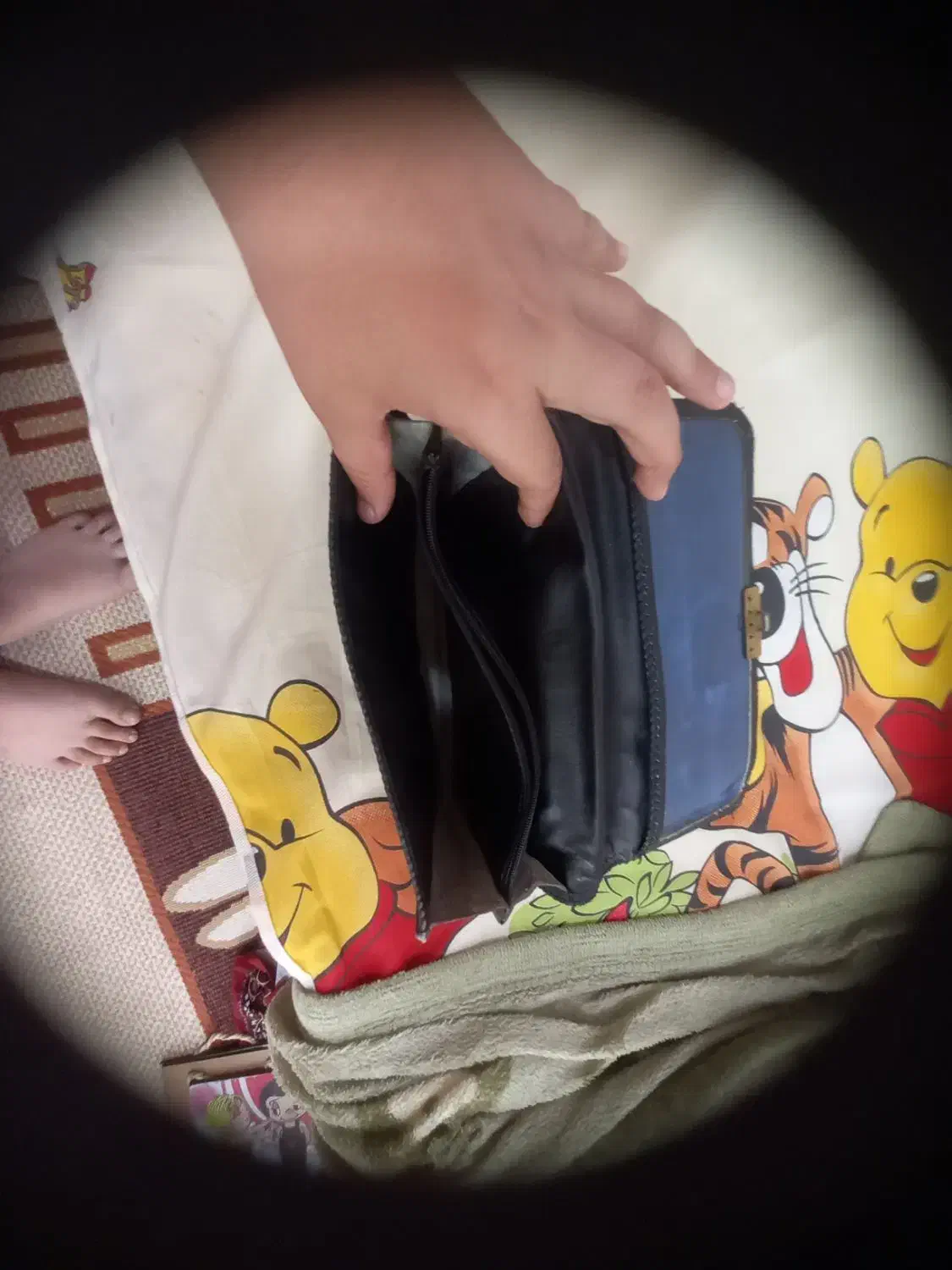 کیف|کیف، کفش، کمربند|قم, شاه سید علی|دیوار