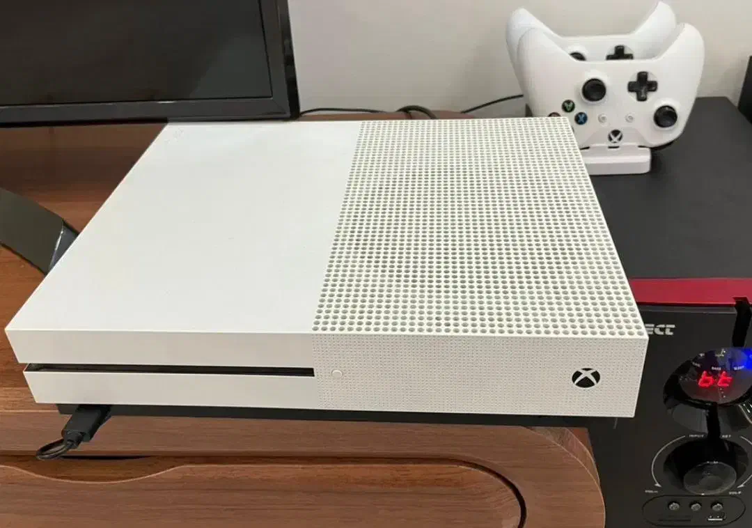 ایکس باکس وان اس 2 دسته|کنسول، بازی ویدئویی و آنلاین|فردوسیه, |دیوار