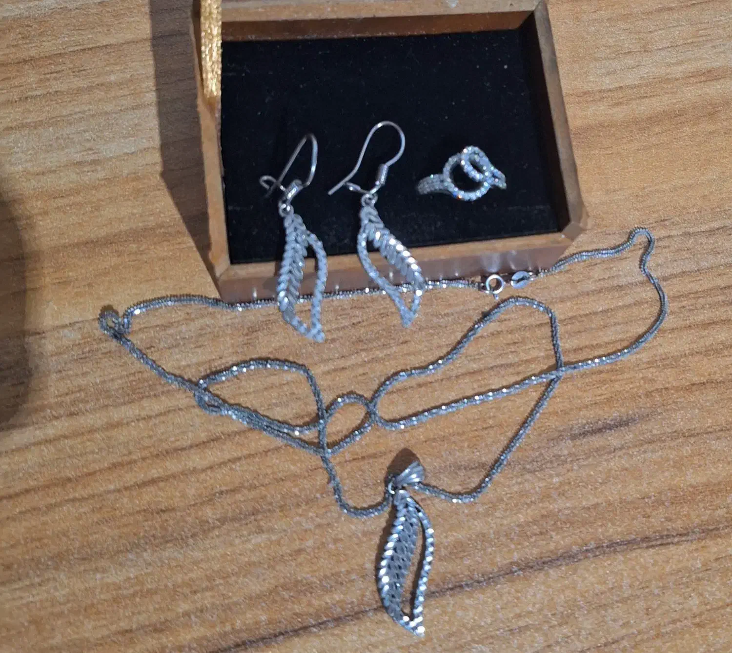 ست نقره|جواهرات|گوراب زرمیخ, |دیوار