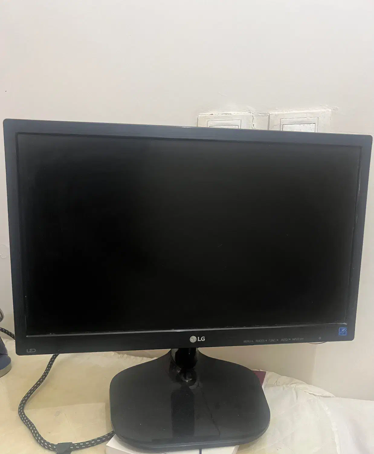 مانیتور ال سی دی ۱۹اینچ ال جی|قطعات و لوازم جانبی رایانه|اصفهان, مسجد مصلی|دیوار