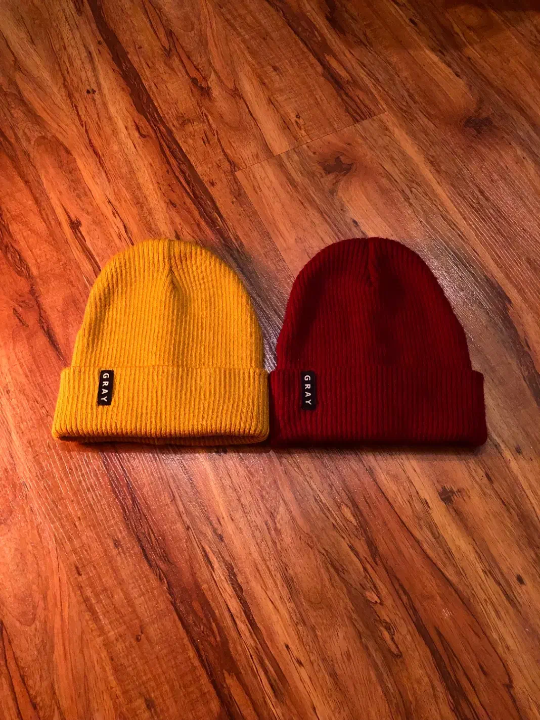 کلاه برند GRAY|لباس|ساری, |دیوار