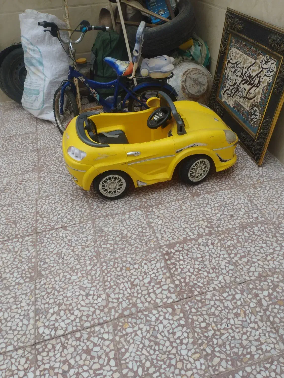 ماشین شارژی|اسباب‌بازی بچه|قم, ولیعصر|دیوار