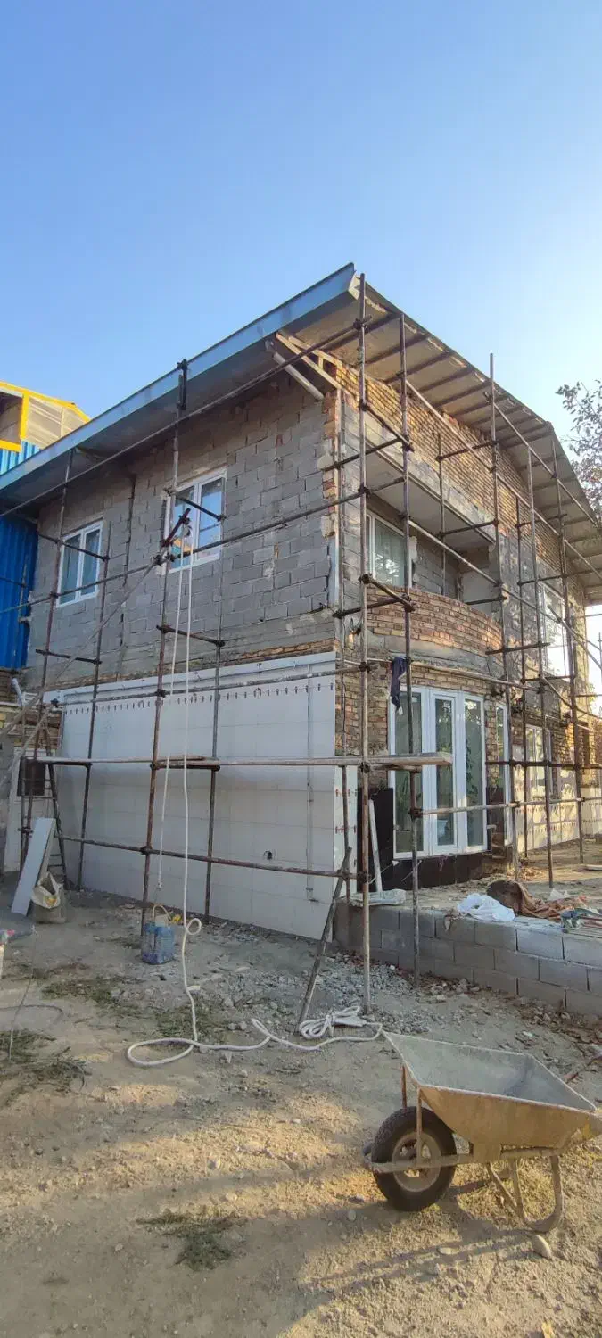 به یک شاگرد کاشیکاری و نما ناز هست|استخدام معماری، عمران و ساختمانی|ارومیه, |دیوار