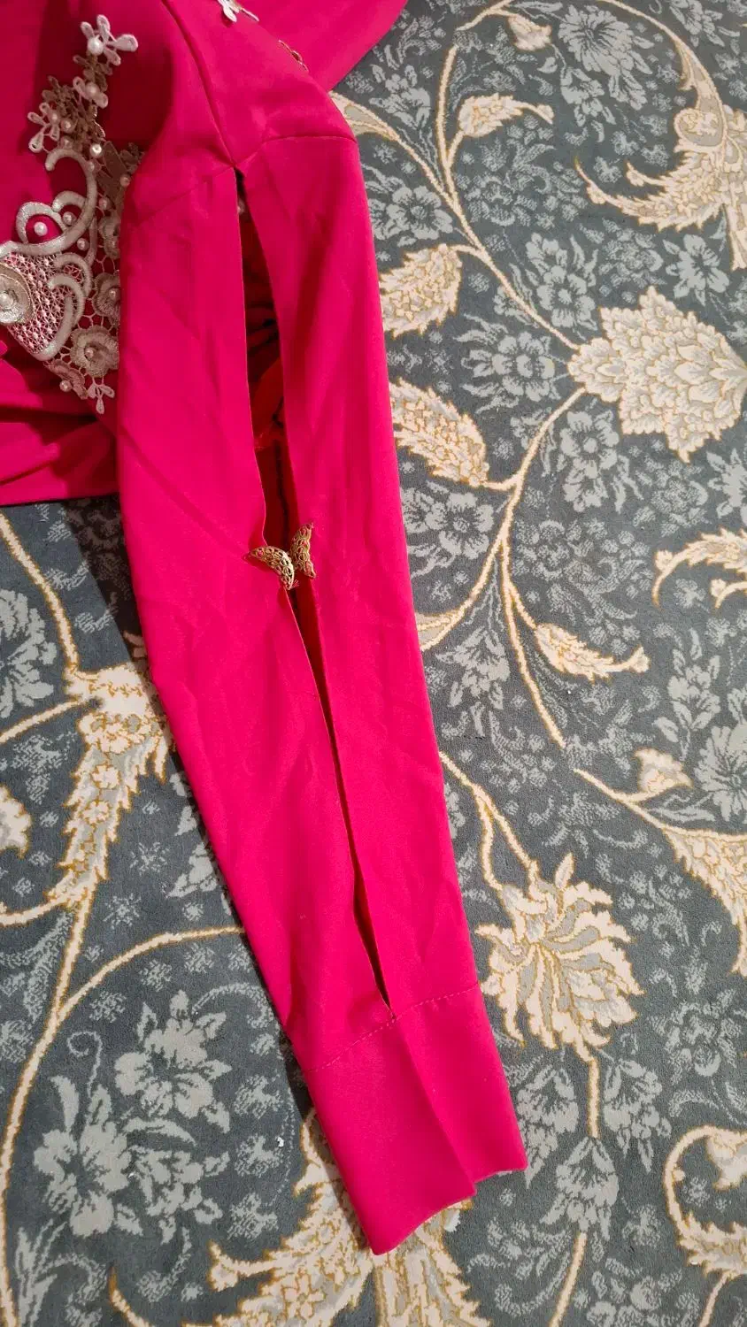 تعدادی لباس مجلسی در حد نو|لباس|جاجرود, |دیوار