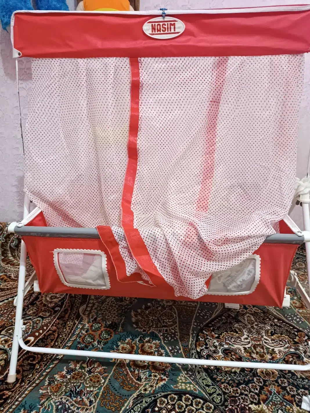 گهواره و‌کریر|کالسکه و لوازم جانبی|ایوان, |دیوار