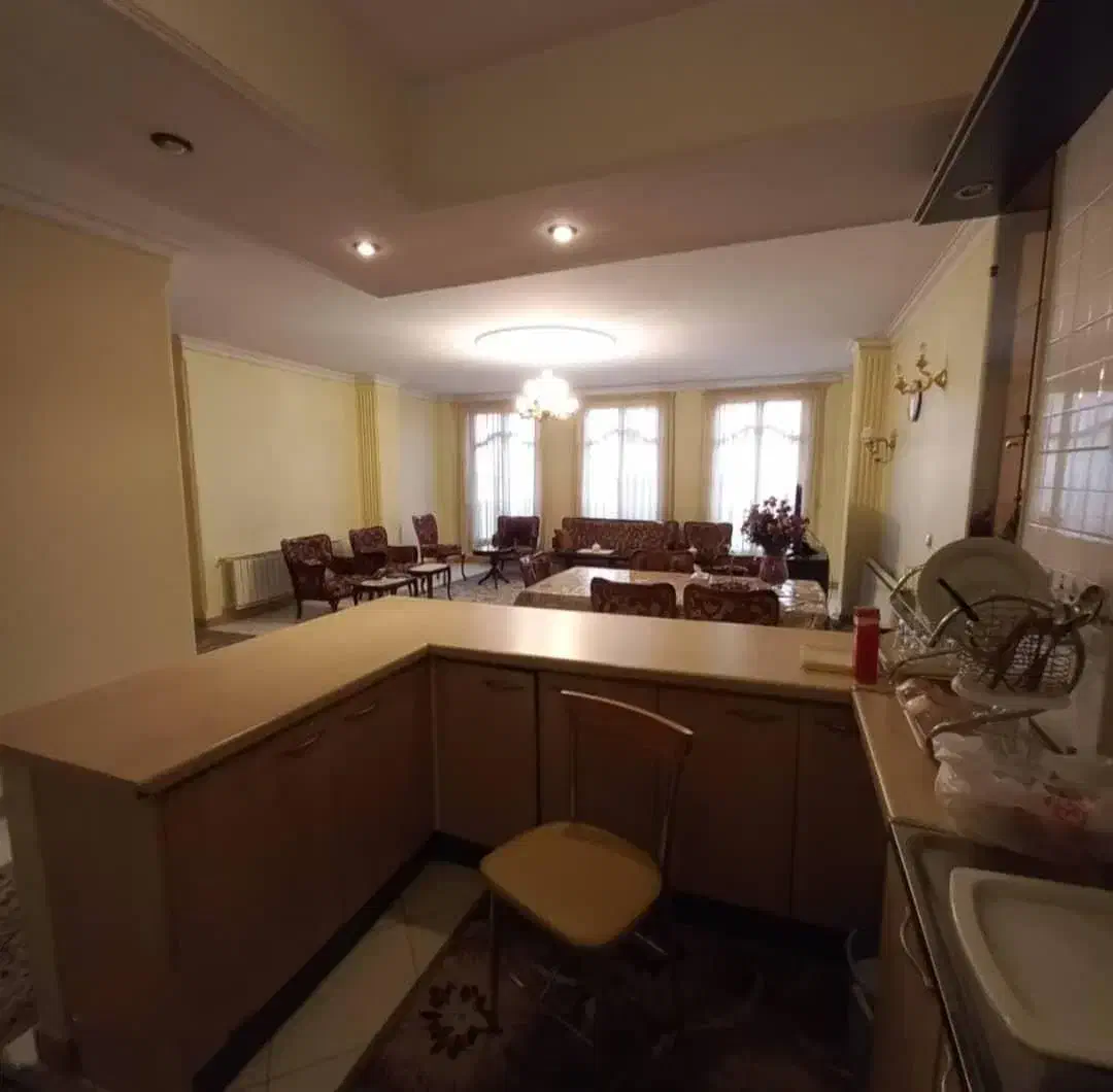 دربست ۲۵۰ متر بنا دوبلکس پرچم|اجارهٔ خانه و ویلا|تهران, توحید|دیوار