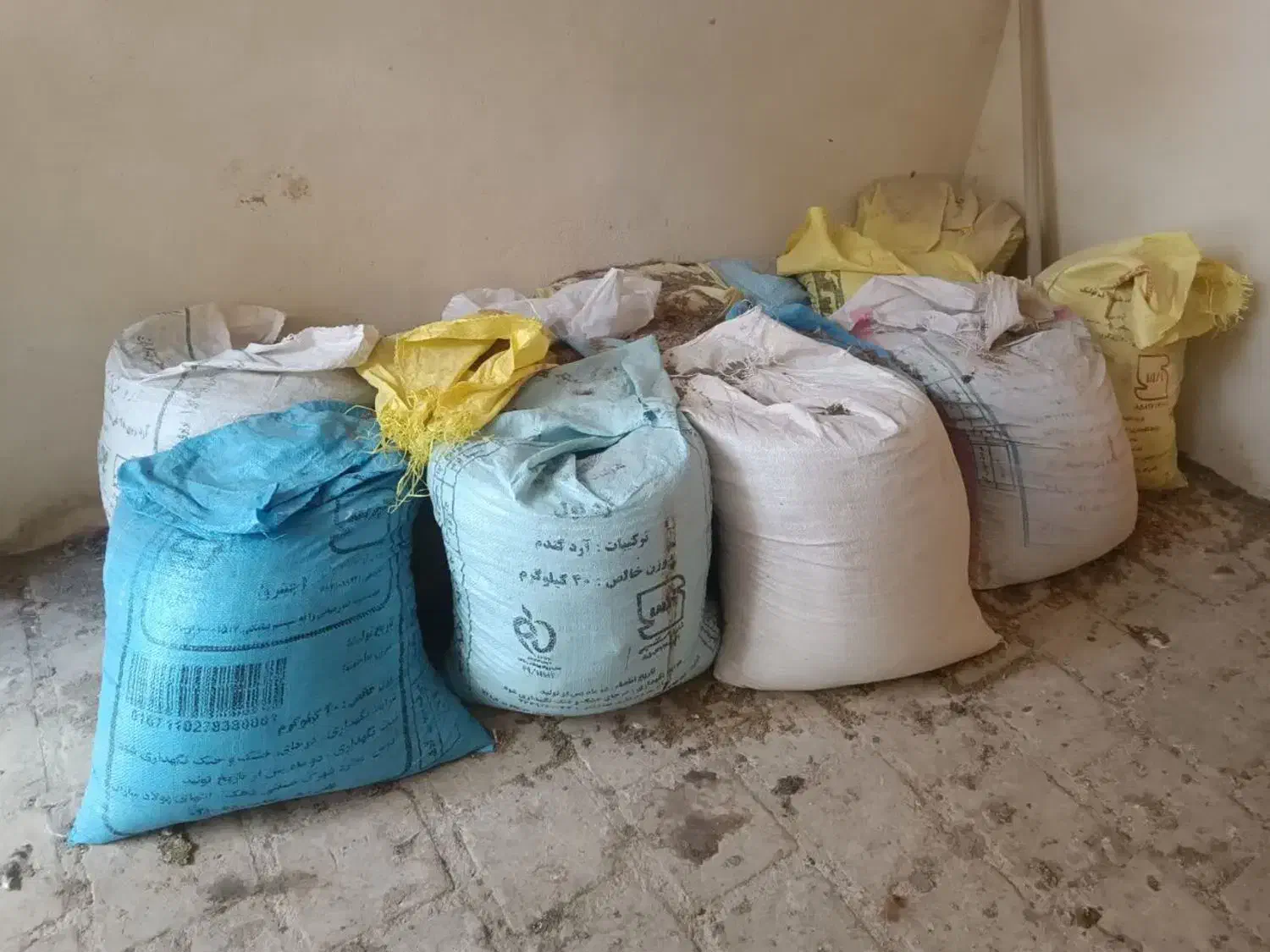 فروش کود مرغ محلی|لوازم جانبی حیوانات|صفادشت, |دیوار