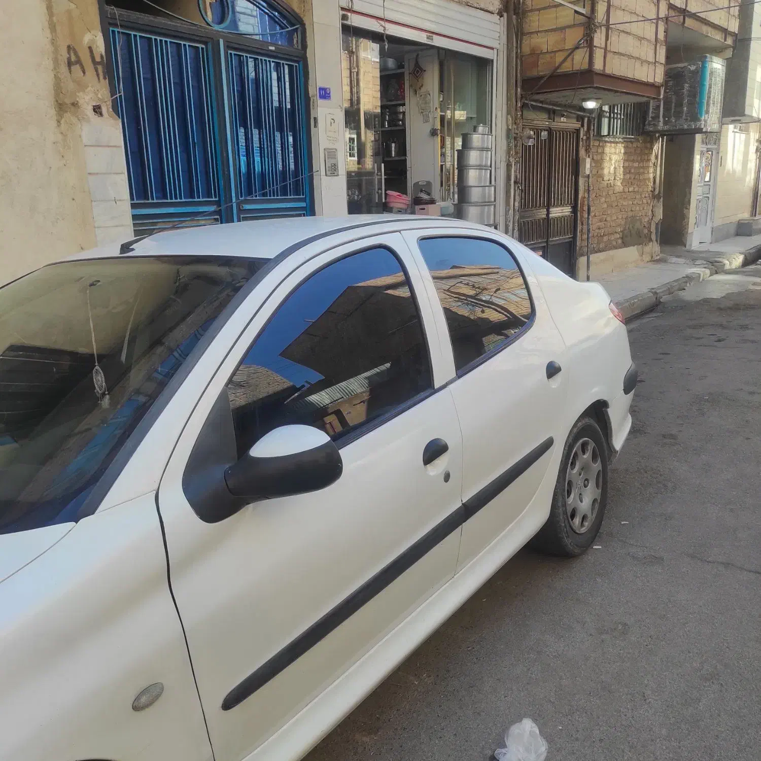 پژو صندوقدار، sdمدل 94|خودرو سواری و وانت|قم, چهل درخت‎|دیوار