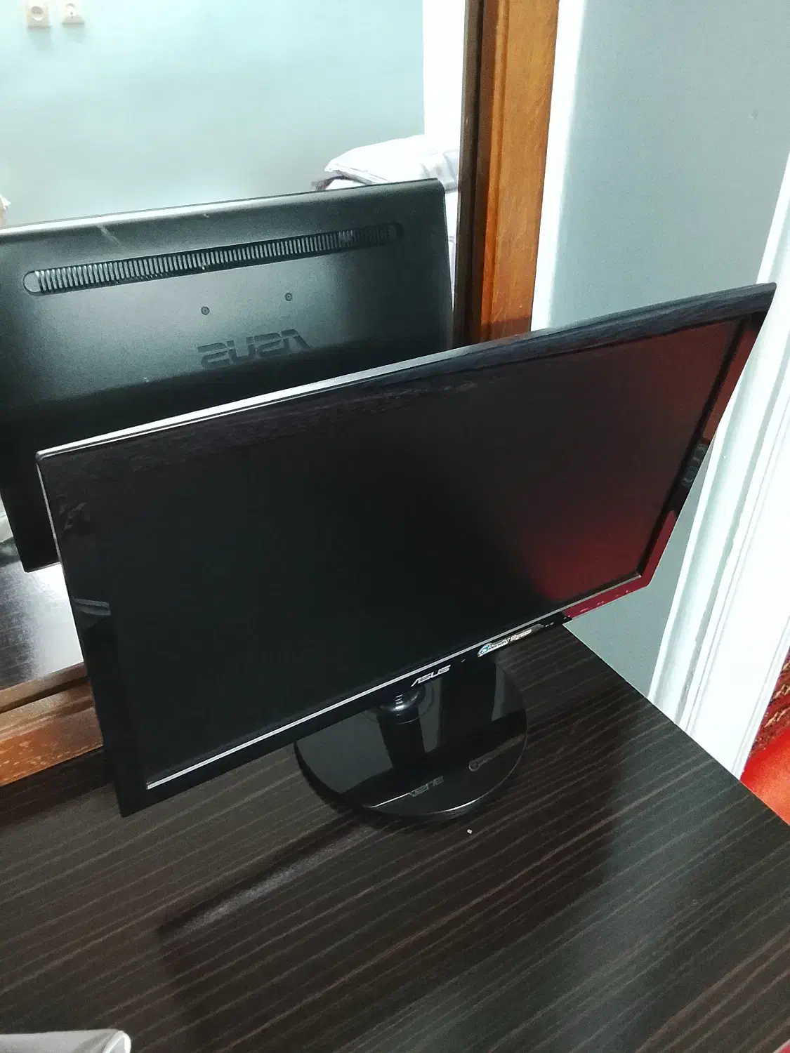 کامپیوتر به همراه میز و کیس و کیبورد|رایانه رومیزی|آمل, |دیوار