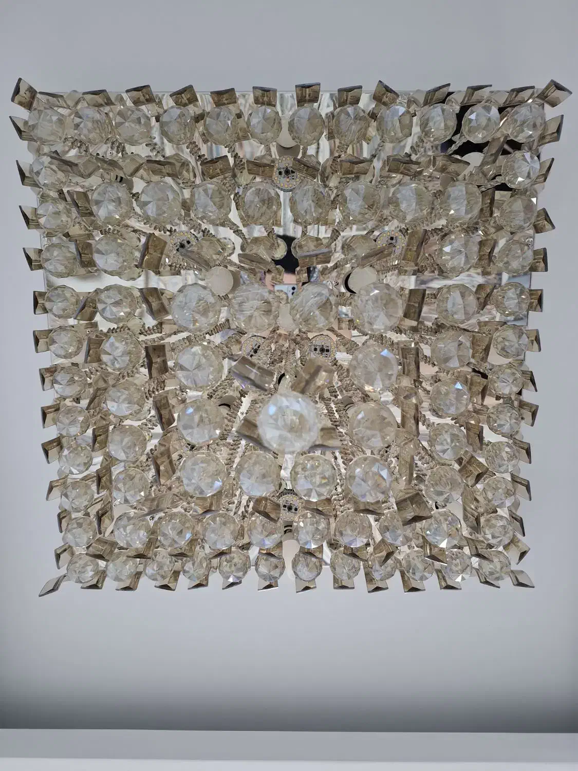 لوستر کریستالی|لوستر و چراغ آویز|محمدشهر, محمدشهر|دیوار