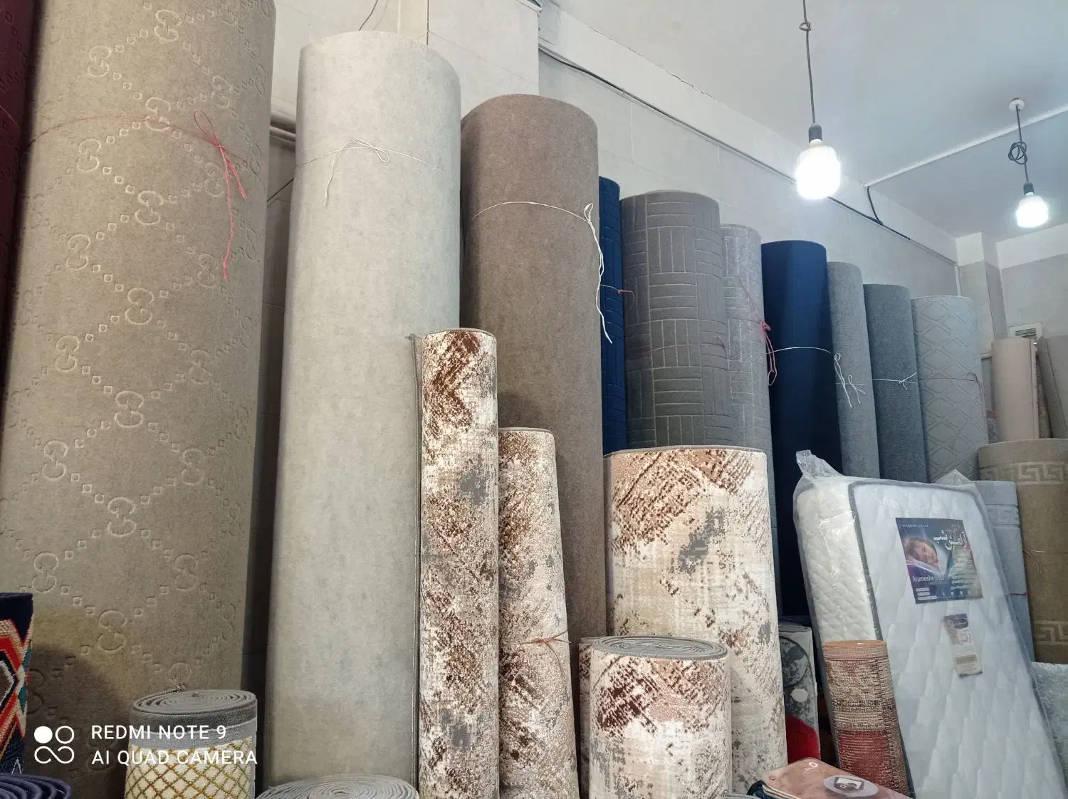 انواع موکت.چمن.وکناره برشی|موکت|اصفهان, بهارستان|دیوار