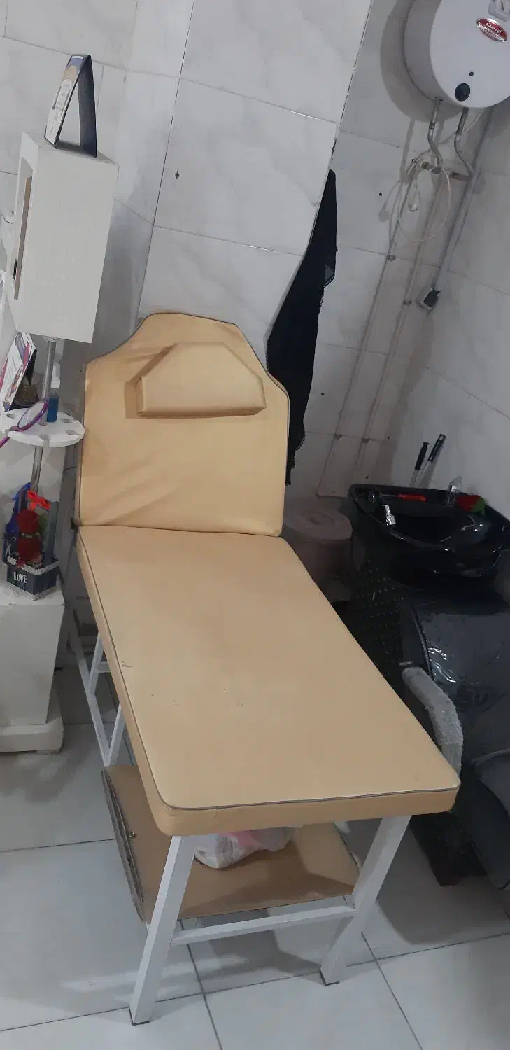 تخت مژه.صندلی مدیریت.صندلی استادکار.صندلی اصلاح|آرایشگاه و سالن‌های زیبایی|پاکدشت, پاکدشت (مامازند)|دیوار