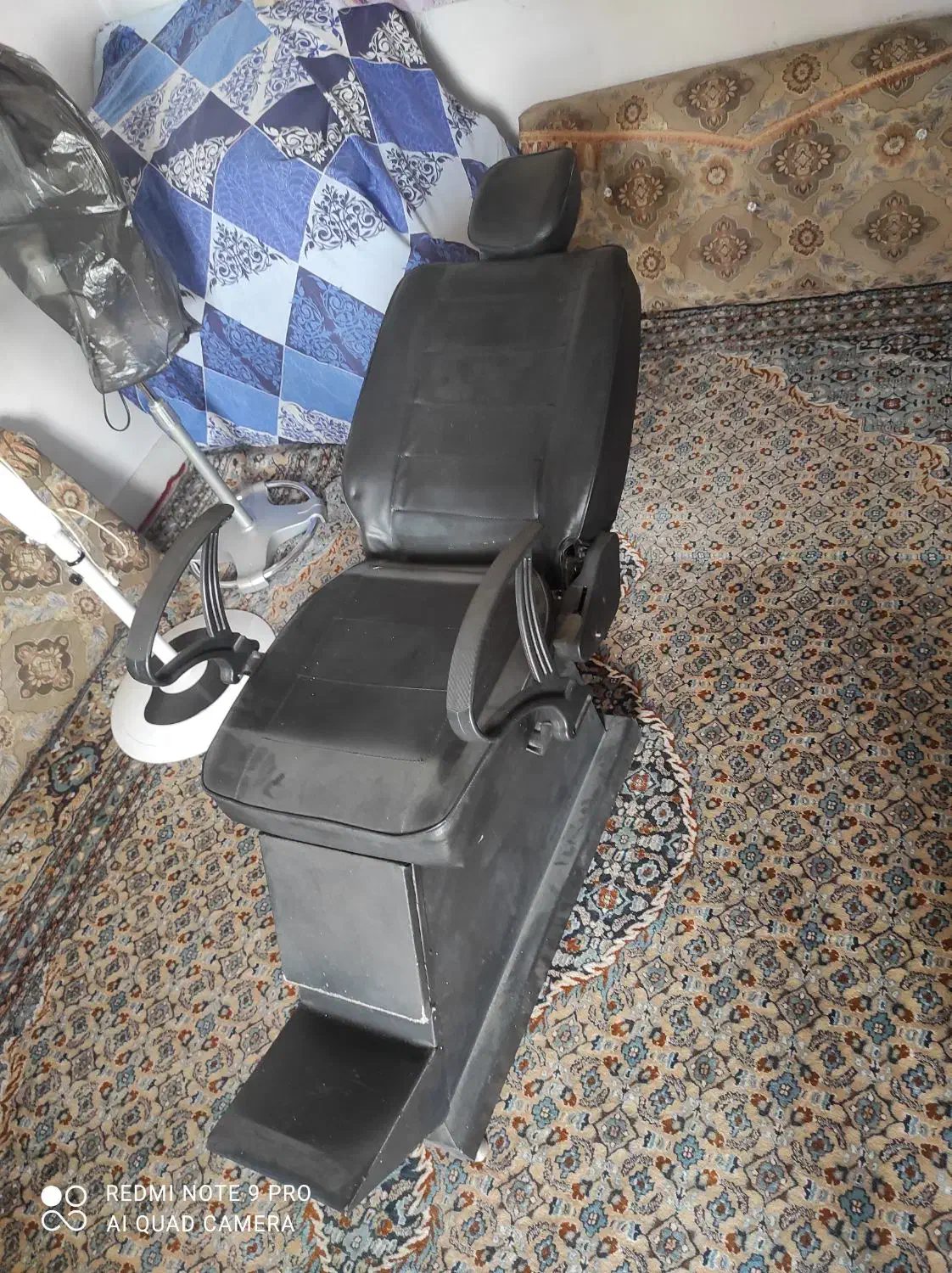 صندلی اصلاح|آرایشگاه و سالن‌های زیبایی|قرچک, حسنک|دیوار