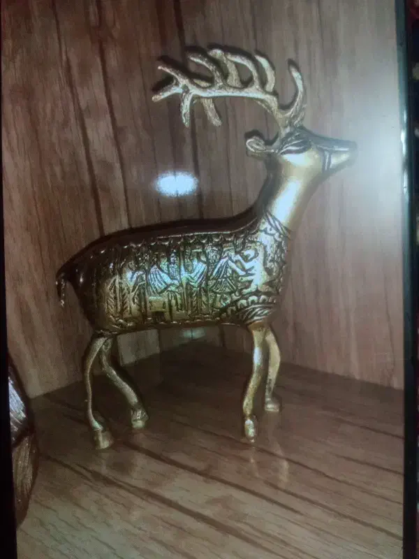 مجسمه برنجی|کلکسیون اشیاء عتیقه|برخوار, |دیوار