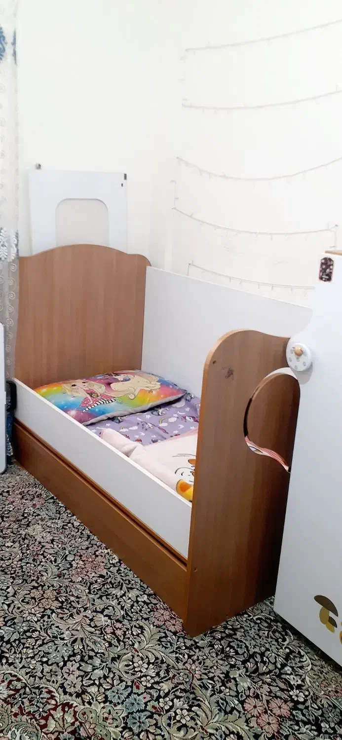 تخت کودک +۲کمد برند آوید تشک نداره|تخت و سرویس خواب|سیرجان, |دیوار