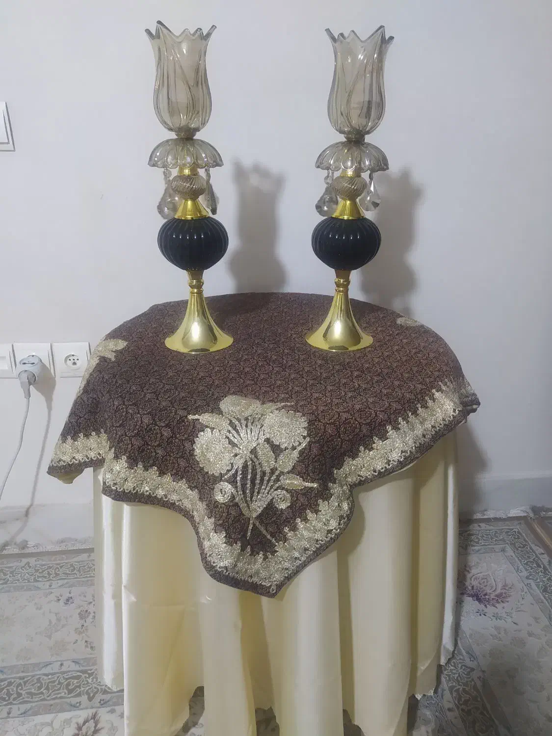 میز خاطره|میز تلفن|اصفهان, خواجه عمید|دیوار