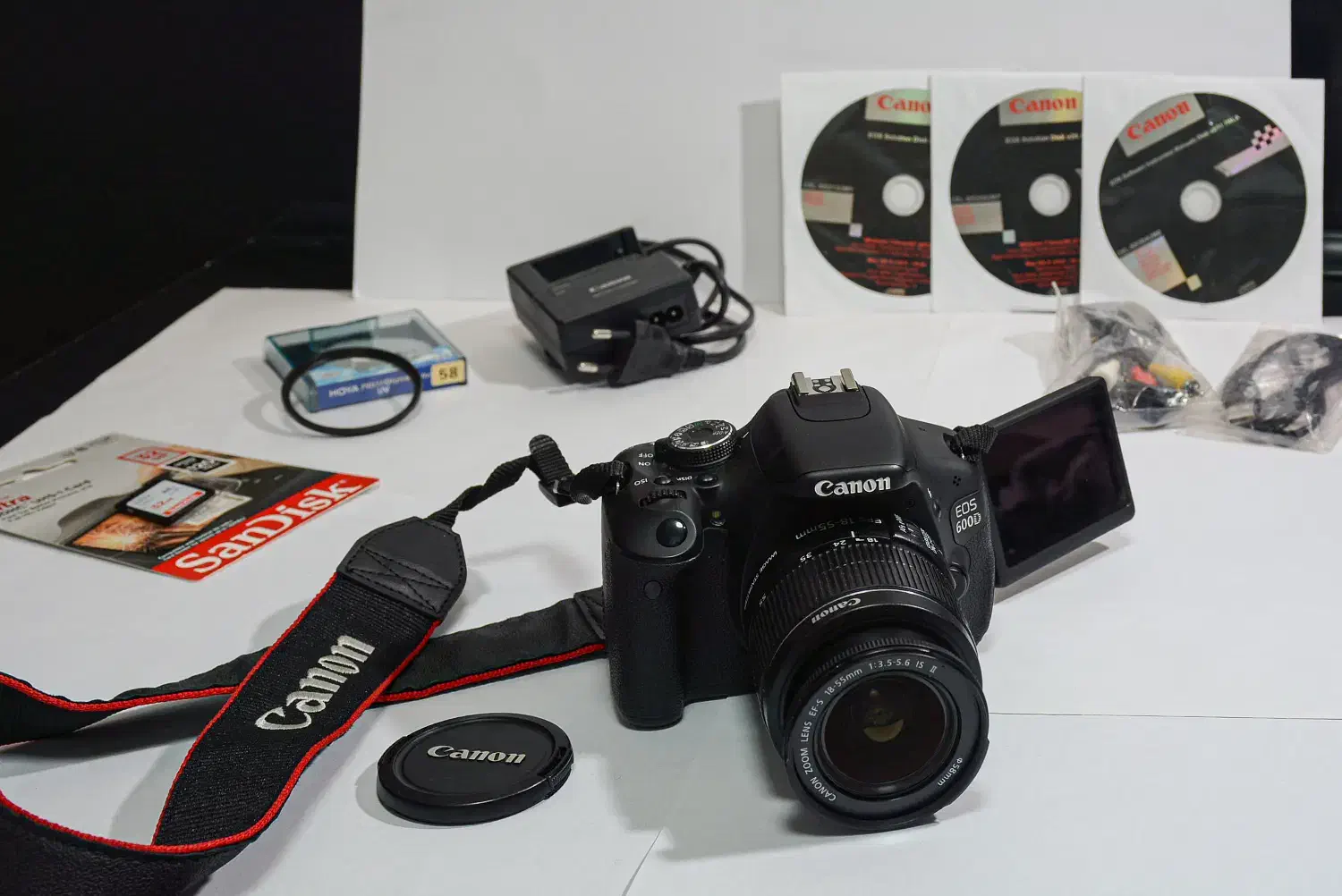 دوربین Canon EOS 600D|دوربین عکاسی و فیلم‌برداری|اصفهان, گلزار|دیوار