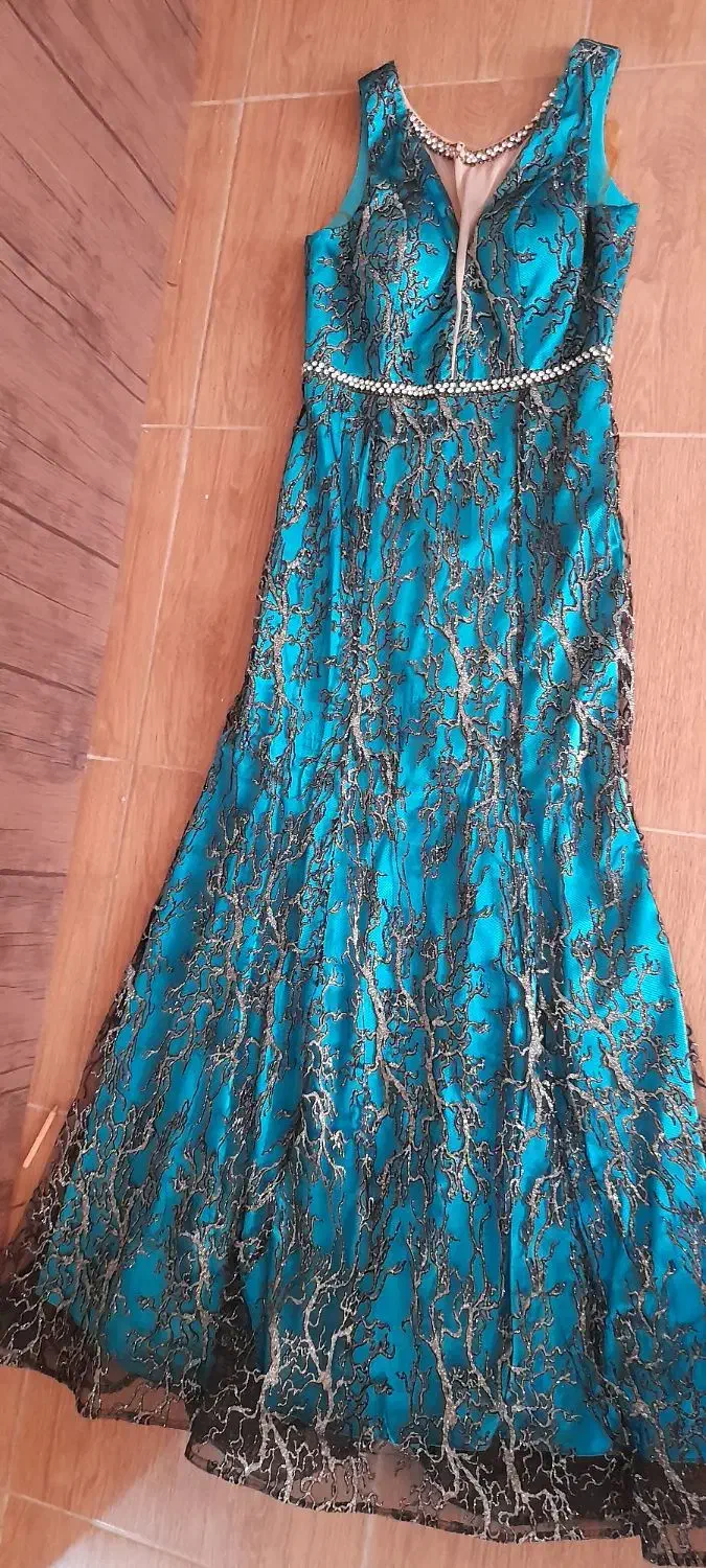 لباس مجلسی|لباس|آستانه اشرفیه, |دیوار