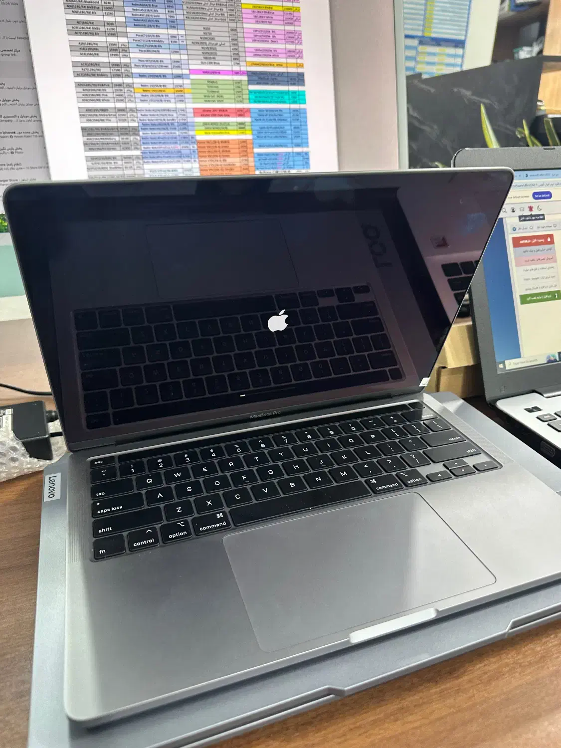 مک بوک پرو macbook pro 2019|رایانه همراه|اصفهان, سپاهان‌شهر|دیوار