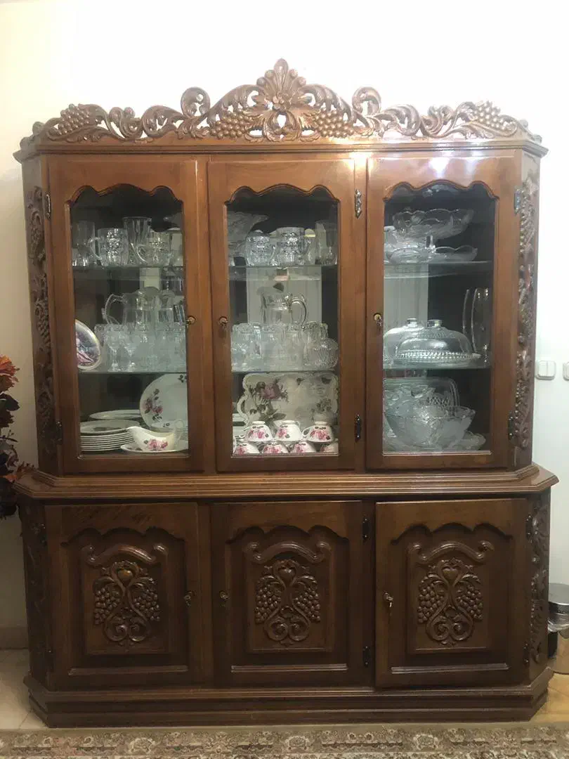 بوفه چوب گردو|بوفه، ویترین، کنسول|تهران, کوی بیمه|دیوار