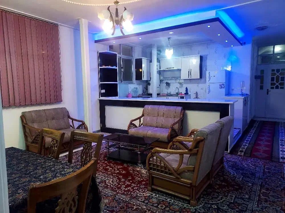 اجاره منزل مبله روزانه/ماهانه|اجارهٔ کوتاهمدت آپارتمان و سوئیت|شیراز, شهرک مفتح|دیوار